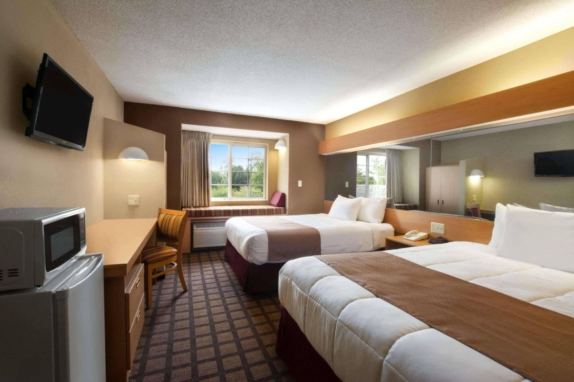 Microtel Inn & Suites By Wyndham Southern Pines Pinehurst Exterior photo