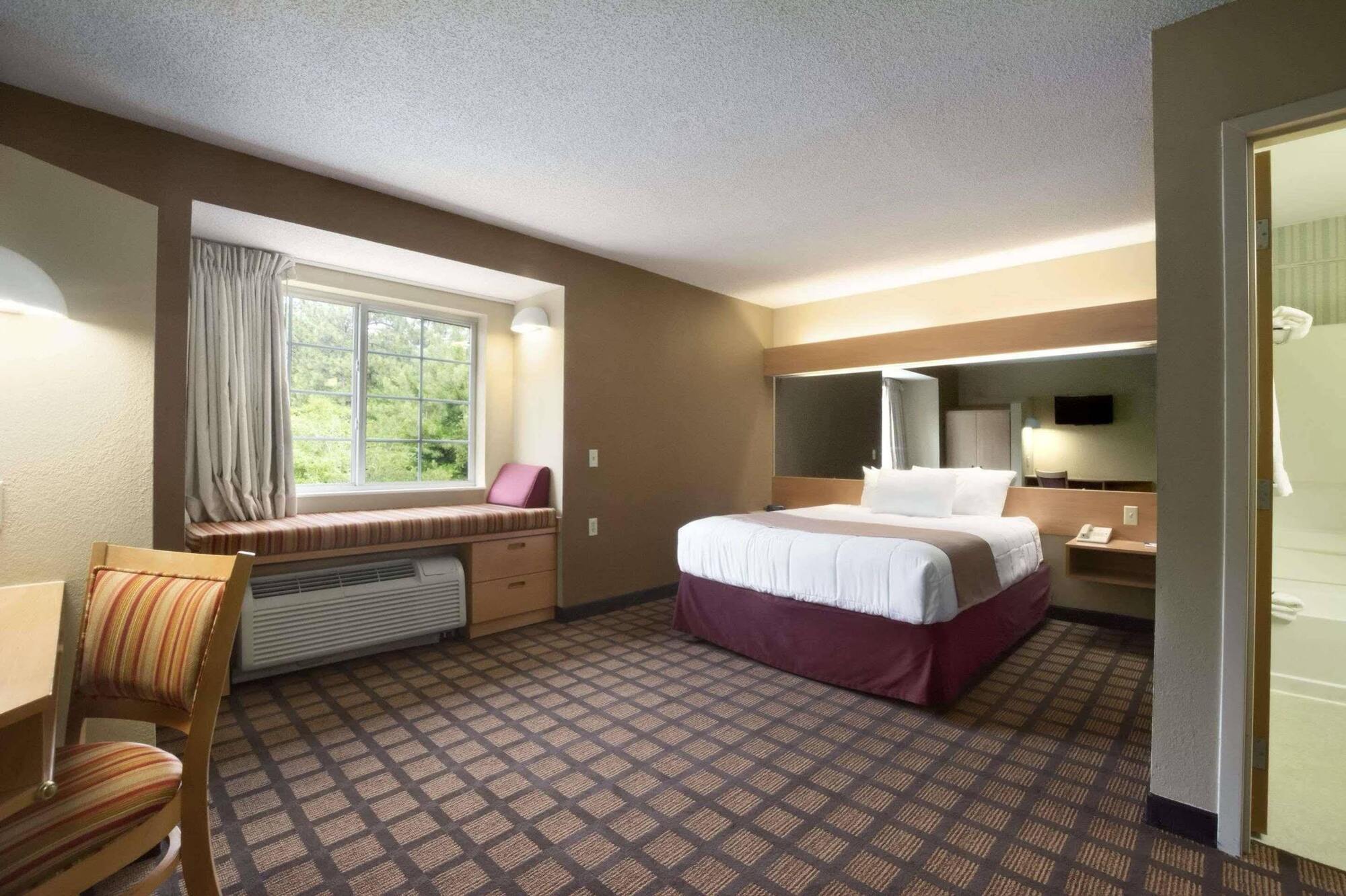 Microtel Inn & Suites By Wyndham Southern Pines Pinehurst Exterior photo